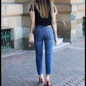 Levi’s Wedgie Straight Size 27 Jeans